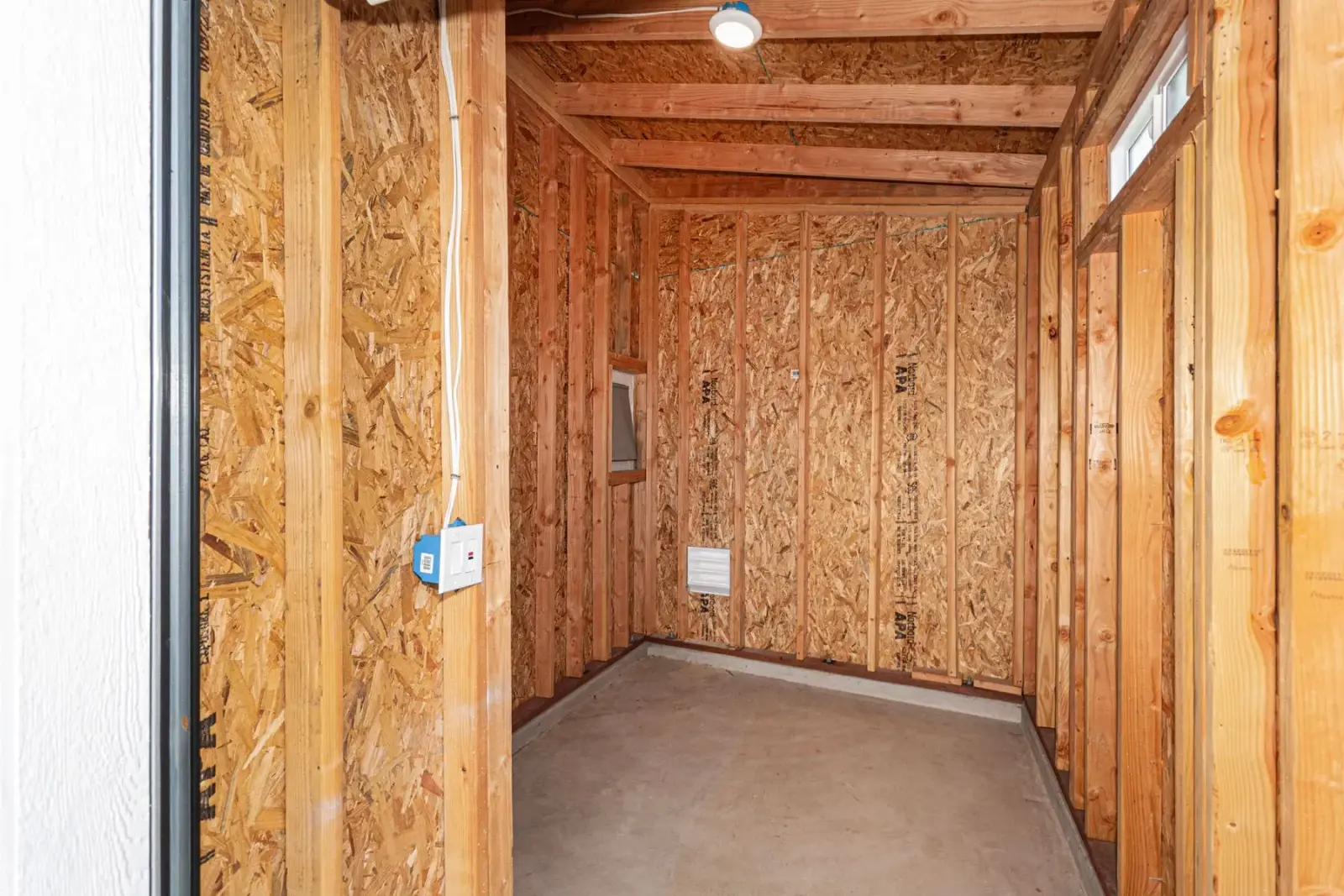 13'8" x 36' home